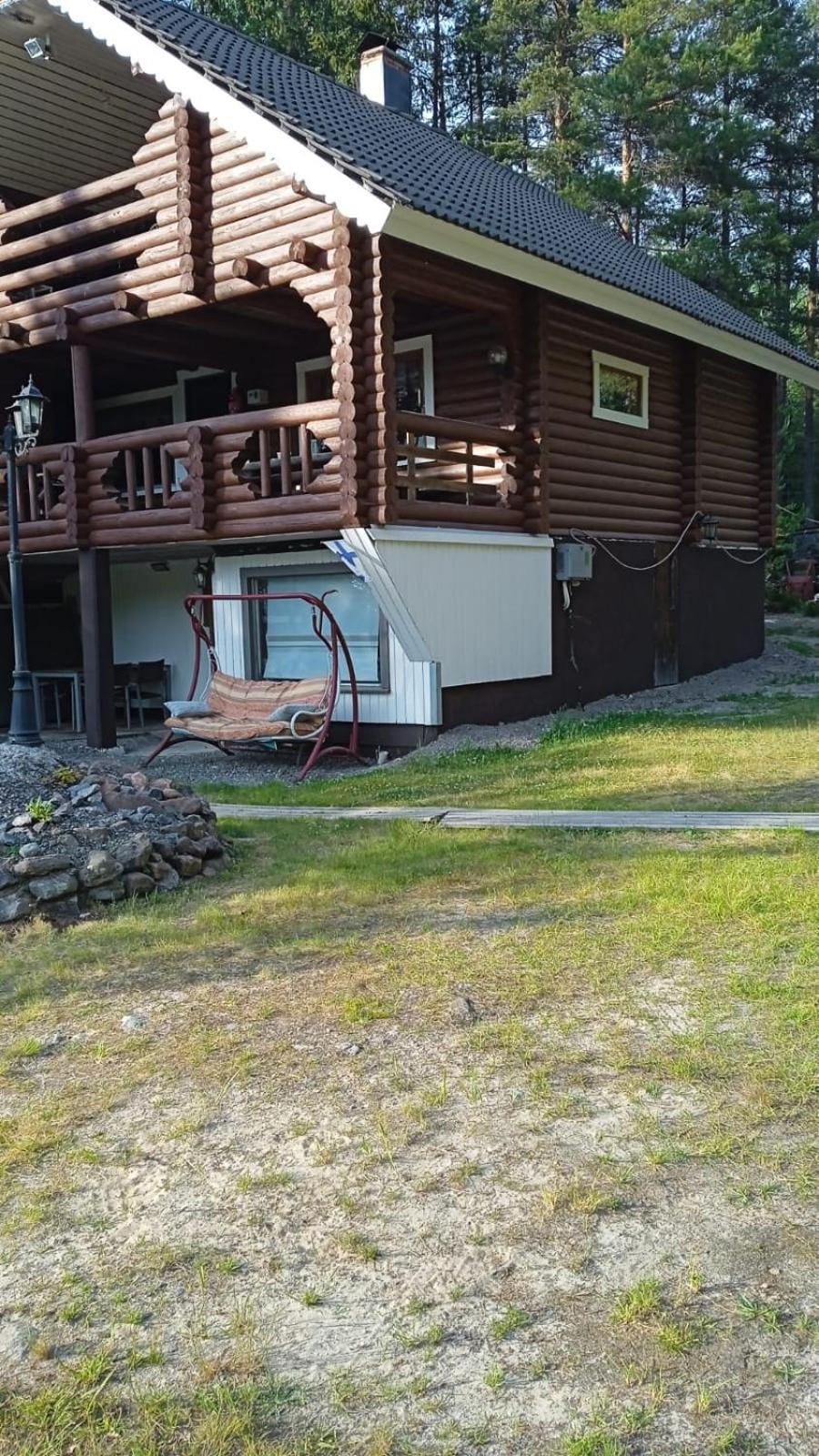 Viihtyisae Hirsimoekki Jaerven Rannalla Siikainen ภายนอก รูปภาพ